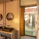 里奥多普拉多酒店 *